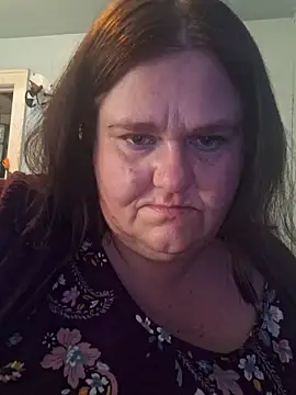 Snapshot of mcv131985 chatting on February 8, 2025, 8:21 pm mcv131985 online show from February 8, 2025, 8:21 pm