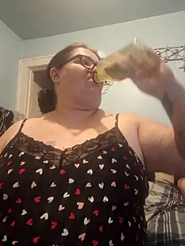 Snapshot of mcv131985 chatting on February 27, 2025, 9:00 am mcv131985 online show from February 27, 2025, 9:00 am