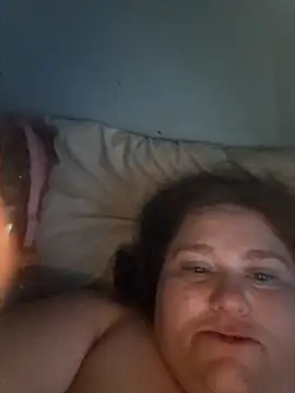 Snapshot of mcv131985 chatting on March 1, 2025, 7:41 am mcv131985 online show from March 1, 2025, 7:41 am