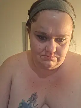 Snapshot of mcv131985 chatting on March 20, 2025, 3:45 am mcv131985 online show from March 20, 2025, 3:45 am