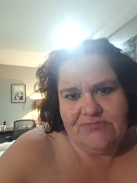 Snapshot of mcv131985 chatting on March 21, 2025, 7:33 am mcv131985 online show from March 21, 2025, 7:33 am