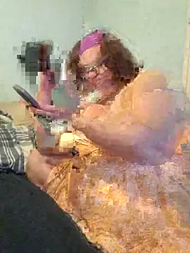 Snapshot of mcv131985 chatting on November 13, 2025, 5:17 am mcv131985 online show from November 13, 2025, 5:17 am