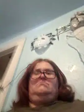 Snapshot of mcv131985 chatting on March 30, 2026, 4:19 pm mcv131985 online show from March 30, 2026, 4:19 pm