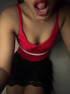 Snapshot of Hot_Goldengirl chatting on June 25, 2026, 9:41 pm Hot Goldengirl online show from June 25, 2026, 9:41 pm