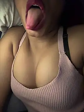 Snapshot of Hot_Goldengirl chatting on July 15, 2026, 10:26 pm Hot Goldengirl online show from July 15, 2026, 10:26 pm