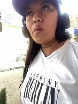 luisa16xxx online show from January 15, 2025, 9:20 pm