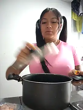 luisa16xxx online show from October 11, 2025, 7:23 pm