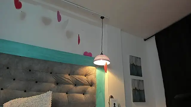 carofox89 online show from February 24, 2025, 6:27 am