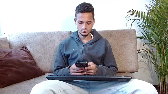 Jeffstyle18 online show from October 21, 2025, 7:03 pm