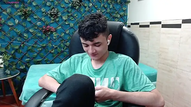 Waturox online show from March 3, 2025, 7:06 pm