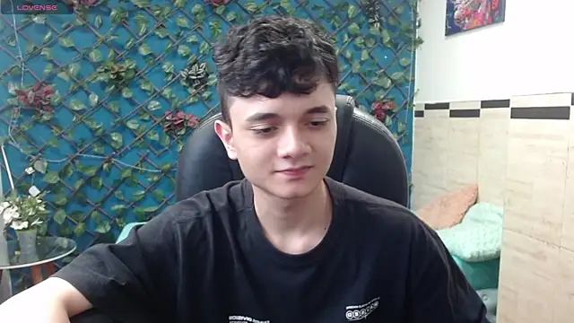 Waturox online show from March 7, 2025, 7:38 pm