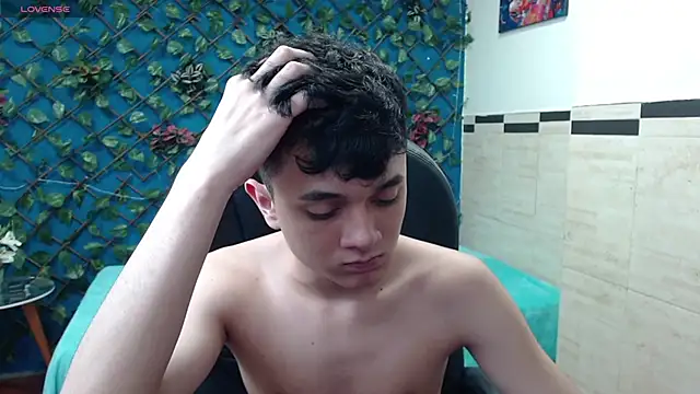 Waturox online show from March 20, 2025, 1:13 am