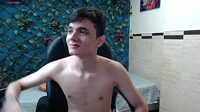 Waturox online show from September 26, 2025, 7:18 pm