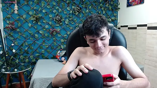 Waturox online show from October 11, 2025, 7:01 pm