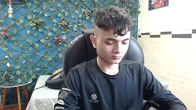 Waturox online show from October 23, 2025, 7:23 pm