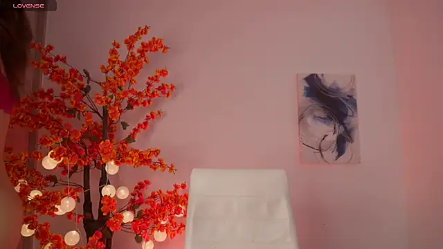 VictoriaHiill online show from March 21, 2026, 5:49 pm