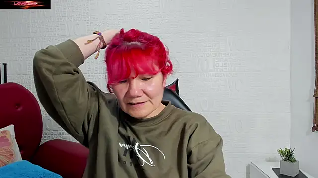 Salomeediaz  online show from February 10, 2025, 9:15 pm