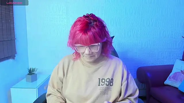 Salomeediaz  online show from March 12, 2025, 8:10 pm