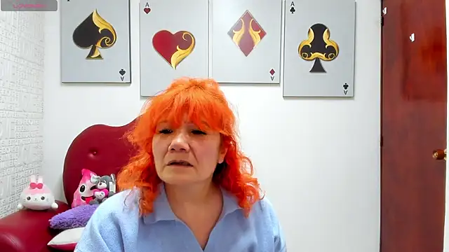 Salomeediaz  online show from April 21, 2026, 9:06 pm