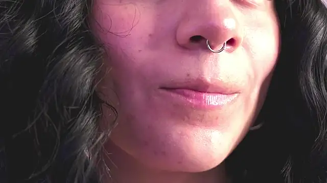 nahiapaws online show from March 12, 2025, 3:29 pm