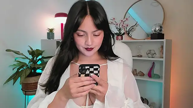 Snapshot of nahiapaws chatting on July 10, 2026, 9:50 pm nahiapaws online show from July 10, 2026, 9:50 pm