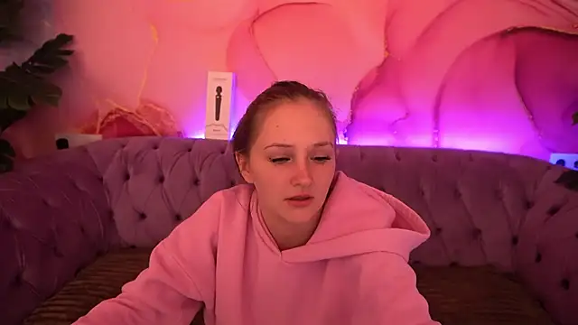 Snapshot of PamelaXX_ chatting on November 27, 2025, 8:33 pm PamelaXX online show from November 27, 2025, 8:33 pm