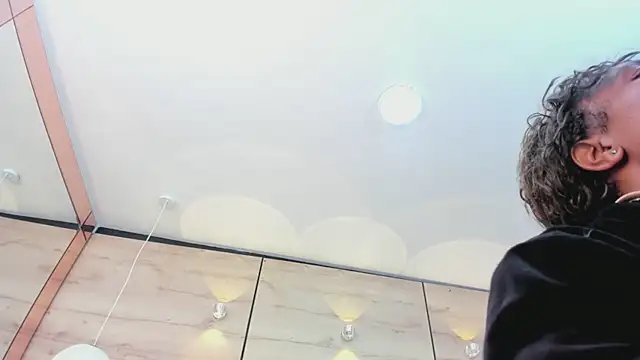 martina touss online show from March 5, 2025, 2:14 am