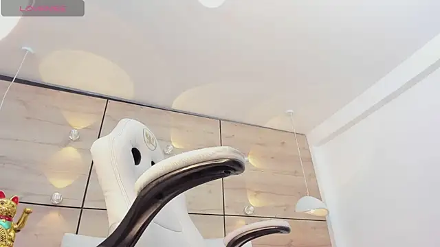 martina touss online show from March 20, 2025, 2:29 am