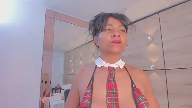 martina touss online show from October 20, 2025, 11:43 am