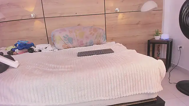 martina touss online show from April 18, 2026, 7:07 pm