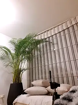 Snapshot of _monicab chatting on February 20, 2025, 12:52 am monicab online show from February 20, 2025, 12:52 am