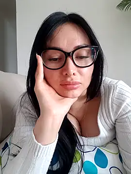 Snapshot of _monicab chatting on March 1, 2025, 8:10 pm monicab online show from March 1, 2025, 8:10 pm