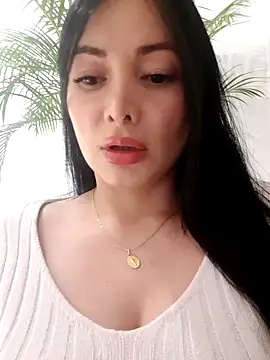 Snapshot of _monicab chatting on March 14, 2025, 11:43 pm monicab online show from March 14, 2025, 11:43 pm