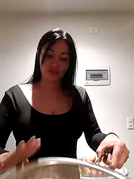 Snapshot of _monicab chatting on October 30, 2025, 2:46 am monicab online show from October 30, 2025, 2:46 am