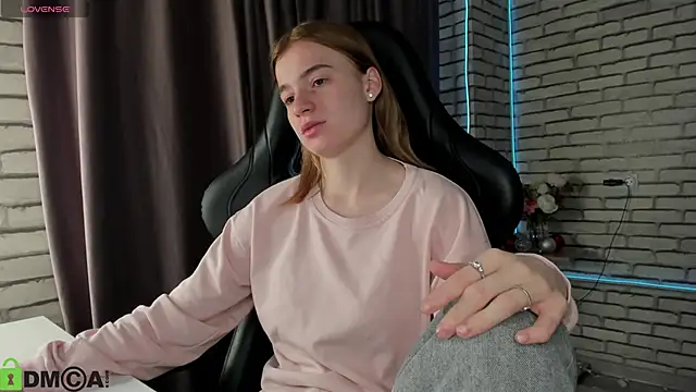 Stacey Brown online show from January 12, 2026, 11:43 pm