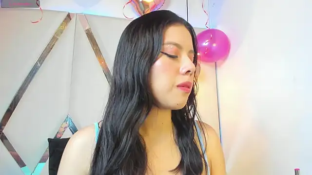 MarielQueenx online show from January 8, 2025, 5:27 am