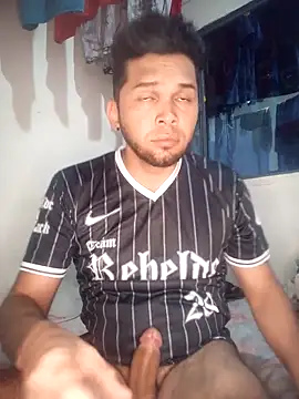 Elfllacco online show from April 2, 2026, 6:33 am