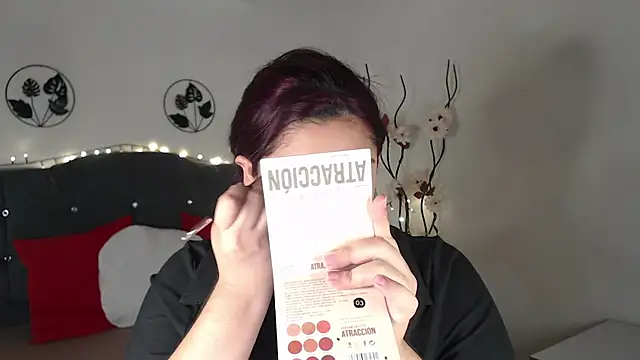 KathyGonzalez online show from January 14, 2025, 11:20 am