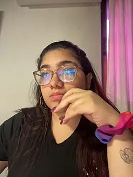 KathyGonzalez online show from September 19, 2025, 11:33 am