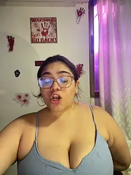 KathyGonzalez online show from October 13, 2025, 11:43 am