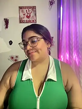 KathyGonzalez online show from October 19, 2025, 1:45 pm