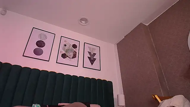 JuliaRose ks online show from January 18, 2025, 12:15 pm