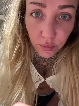 ElenaHaze online show from January 8, 2025, 5:48 am