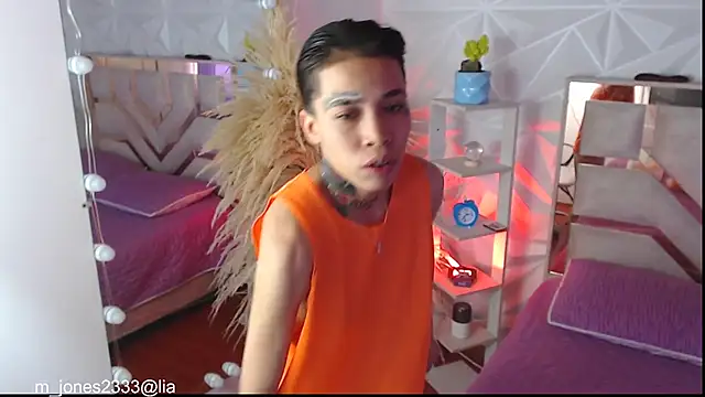 Jonesliam23 online show from September 22, 2025, 7:05 pm