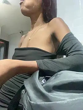 adaraSmiith online show from January 29, 2025, 11:30 am