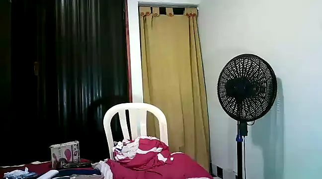 kimmiemm online show from January 18, 2025, 4:48 am