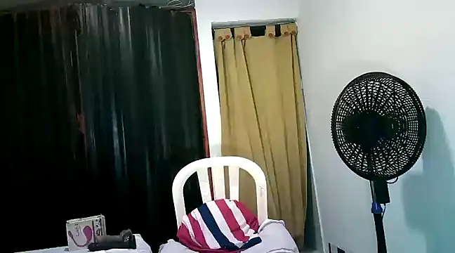 kimmiemm online show from February 21, 2025, 3:12 am