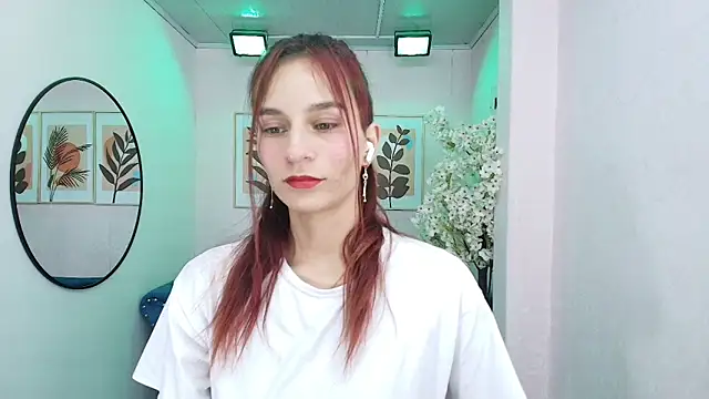 Snapshot of Tamara_slimx chatting on May 6, 2026, 11:32 pm Tamara slimx online show from May 6, 2026, 11:32 pm