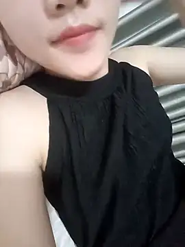  Attractivegirl33 online show from October 6, 2025, 5:54 pm