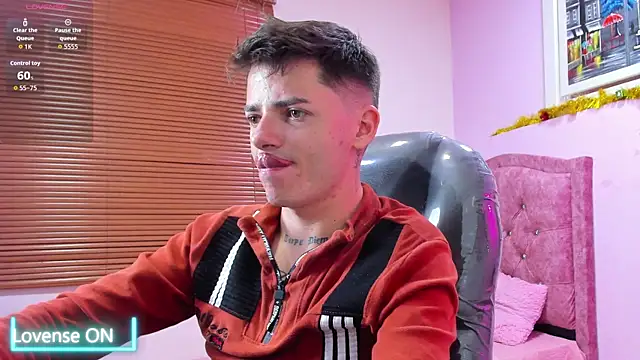 tossetrech online show from December 18, 2025, 3:45 am